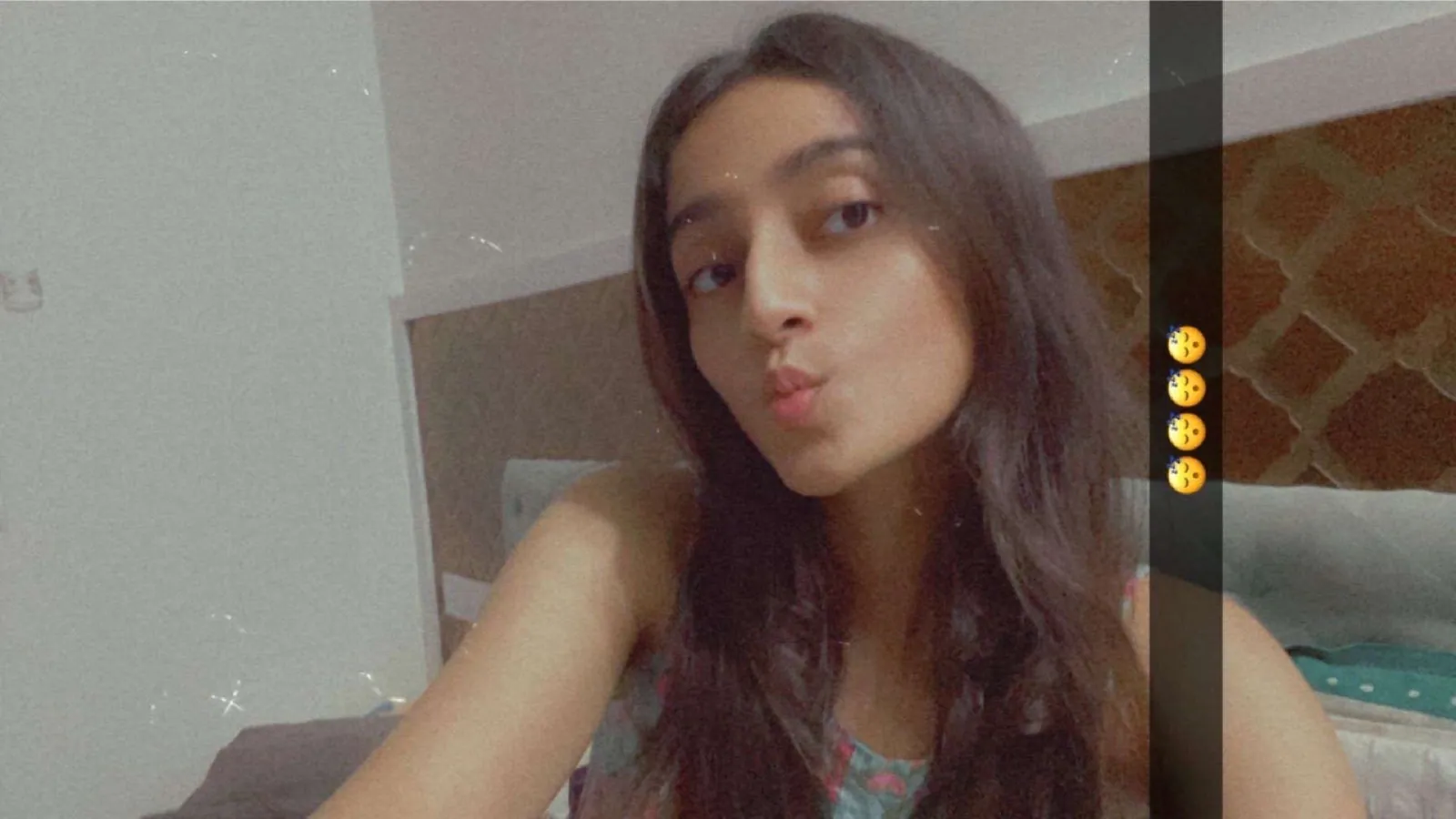 Hashmukh in her original selfie